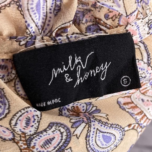 Milk & Honey S‎ Brown Ruffle Open Front Lace Up Smocked Sleeve Festival Crop Top - Picture 3 of 4